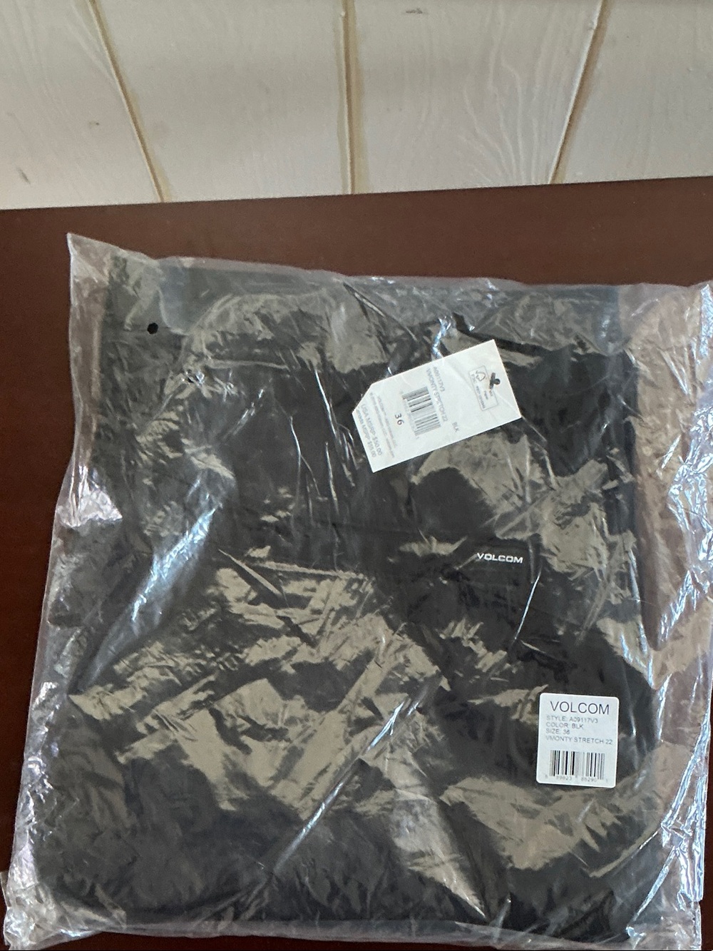 Volcom shorts